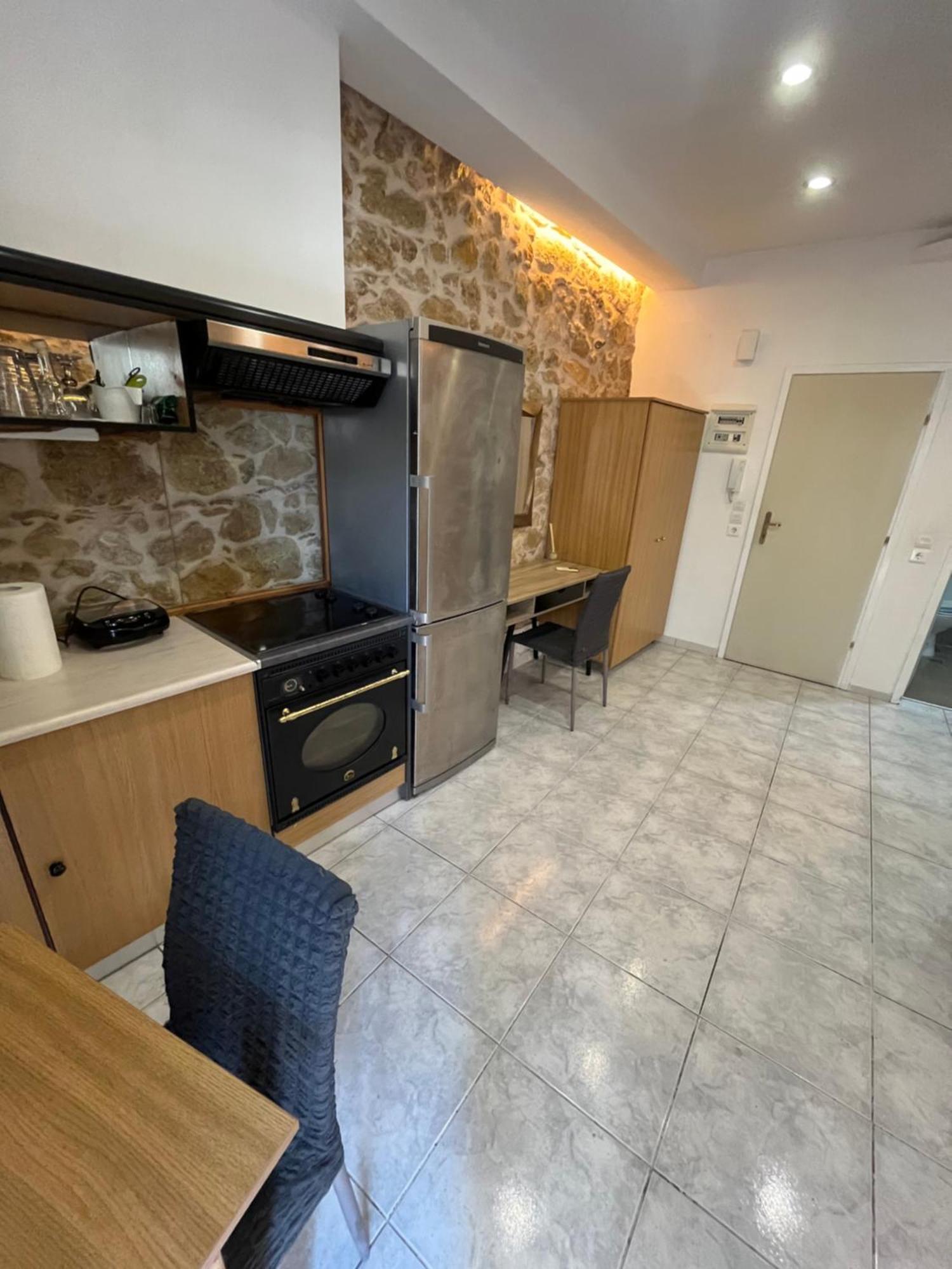 Papyrus City Centre Apartments イラクリオン エクステリア 写真