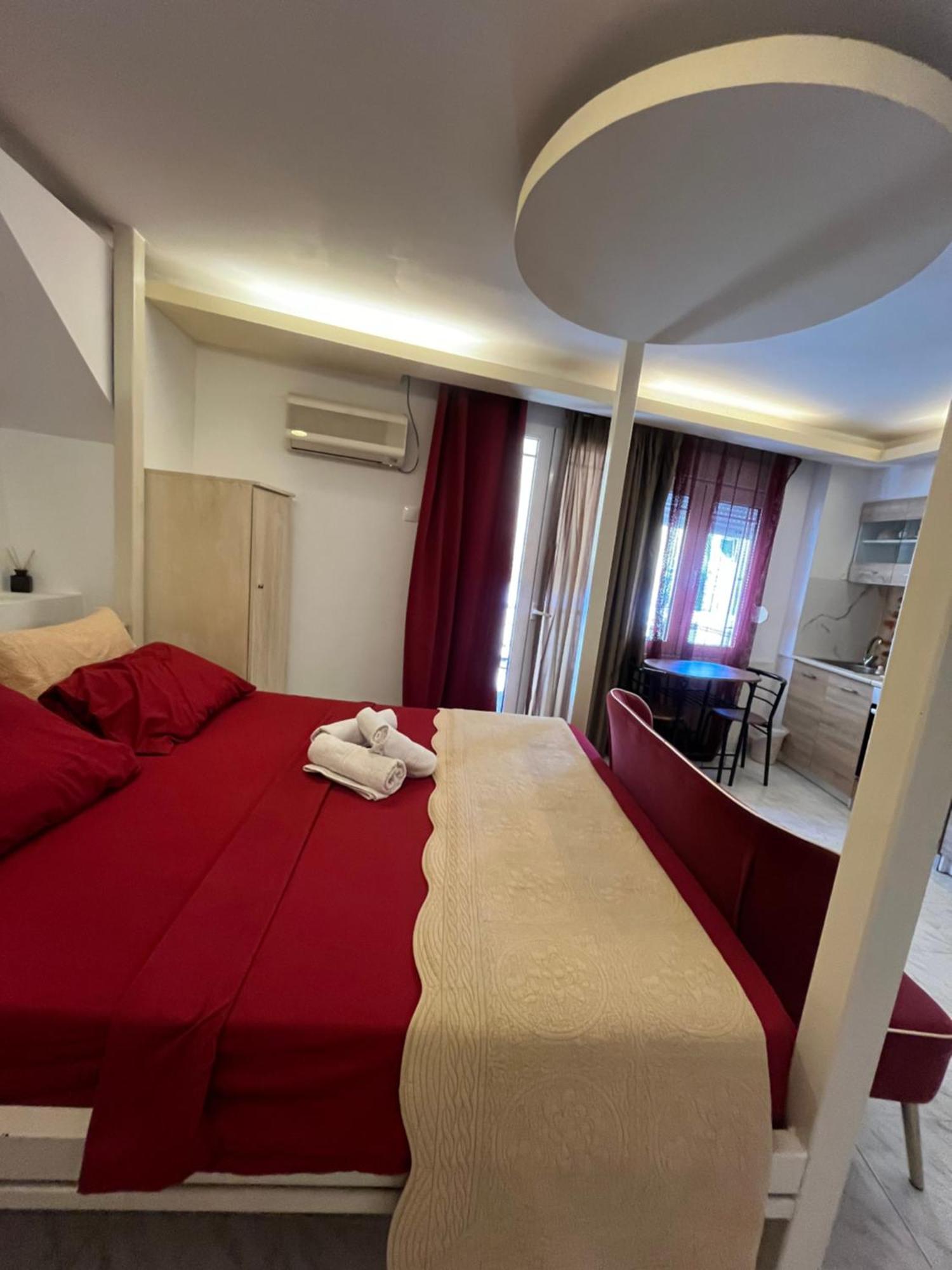 Papyrus City Centre Apartments イラクリオン エクステリア 写真